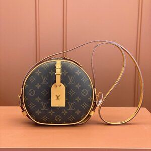 Louis Vuitton Boite Chapeau Souple Monogram Handbag